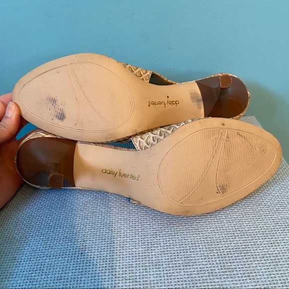 Daisy Fuentes open toe slingback heels - Picture 6 of 9